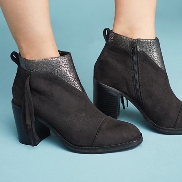 Anthropologie - Vanessa Wu Olive Green Textured Metallic Suede Ankle Boots, NWOB - Picture 10 of 15